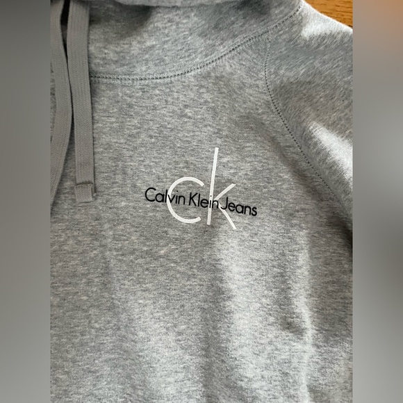 CALVIN KLEIN TURTLE NECK HOODIE - Picture 2 of 2